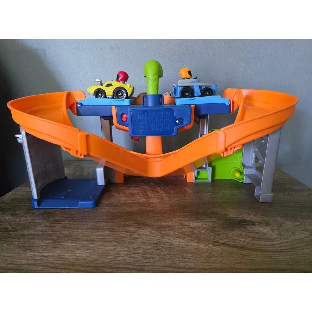 Fisher-Price Little People Hot Wheels Race and Go track set 2 Cars